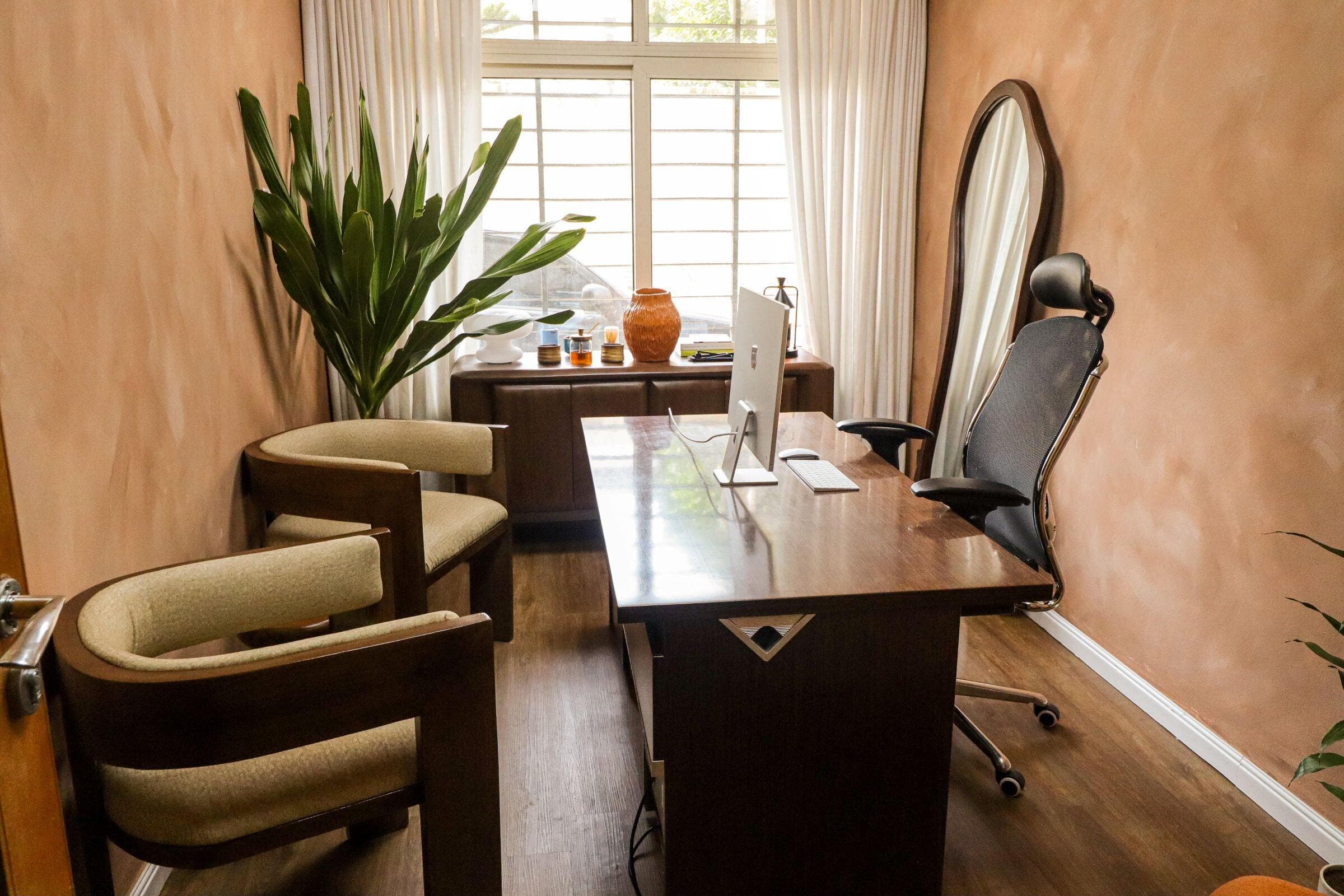  The Chair Changes With the Room